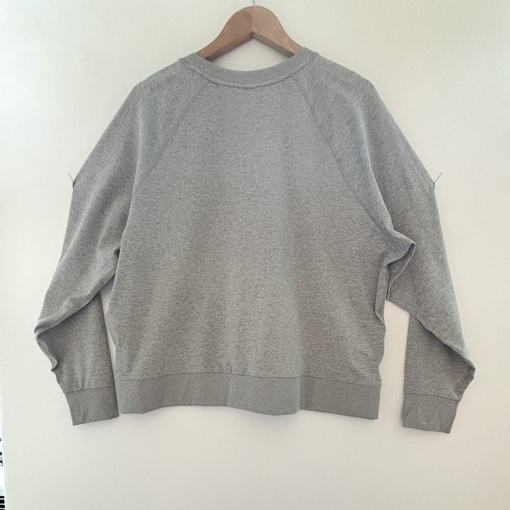 Vuori Women’s Grey Pullover, Brand New, Size L